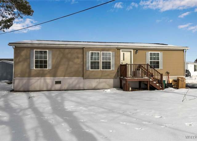 Property at 1403 East Dr, Alden, NY 14004, 3 beds, 2 baths