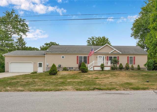 Property at 40 Washington Ave, Orchard Park, NY 14127, 3 beds, 3 baths