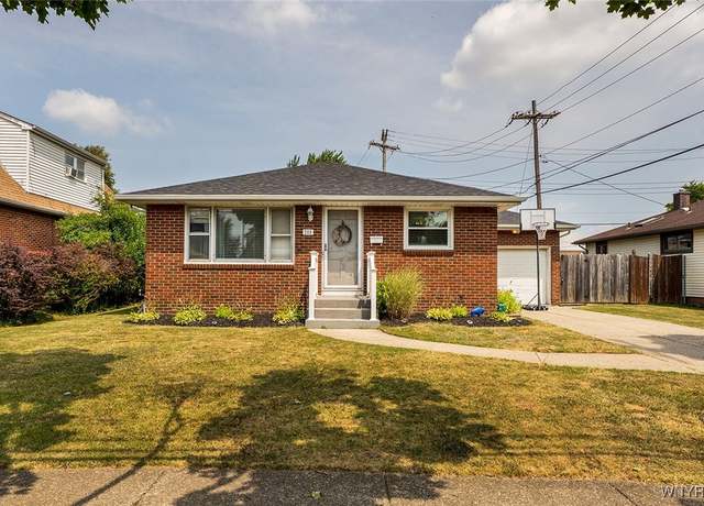 Property at 208 Crandon Blvd, Cheektowaga, NY 14225, 3 beds, 1.5 baths