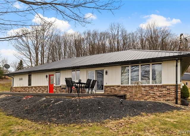 Property at 8420 Heim Dr, Concord, NY 14141, 3 beds, 2 baths