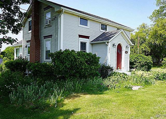 Property at 2477 Ridge Rd, Lewiston, NY 14131, 3 beds, 2 baths