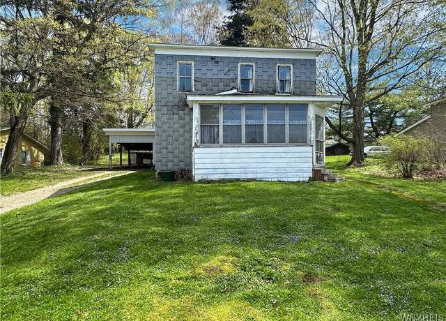 Property at 9 Park Rd W, Castile, NY 14427, 4 beds, 1 bath