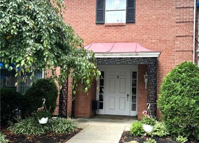 Property at 3 Homer Ln Unit B, Amherst, NY 14221, 3 beds, 2 baths