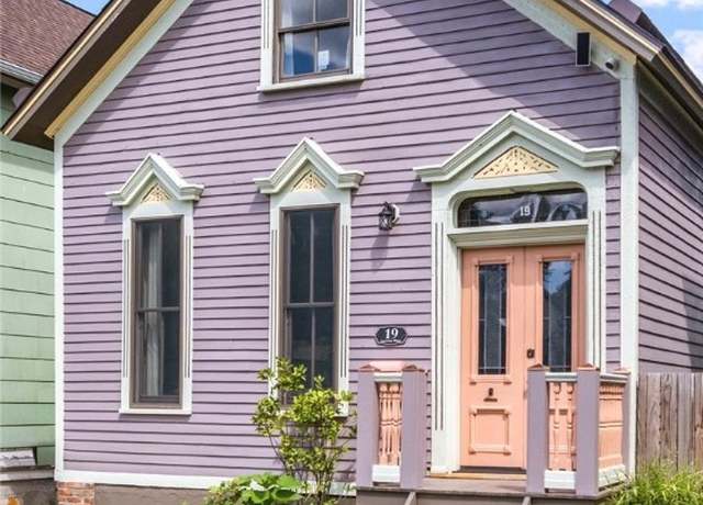 Property at 19 Lawrence Pl, Buffalo, NY 14213, 2 beds, 1.5 baths