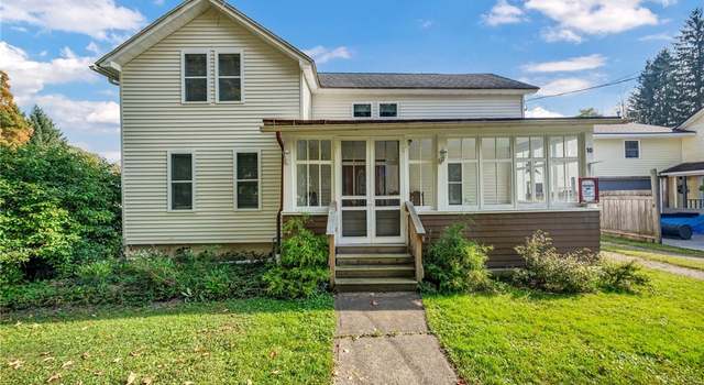 Photo of 10 Rockwell Ave, Ellicottville, NY 14731