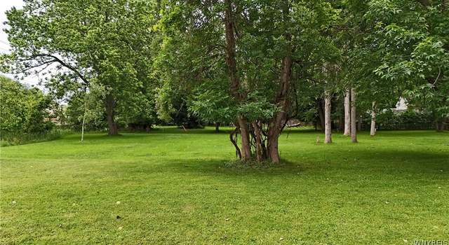 Photo of 112 Terrace Blvd, West Seneca, NY 14224