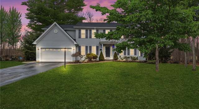 Photo of 280 Lawrence Woods, Orchard Park, NY 14127