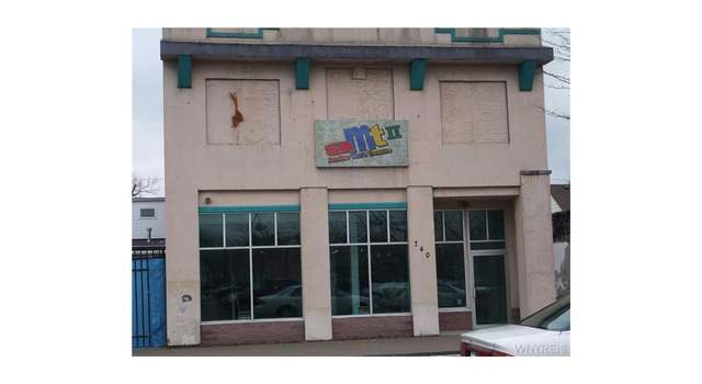 Photo of 740 E Market St, Niagara Falls, NY 14301