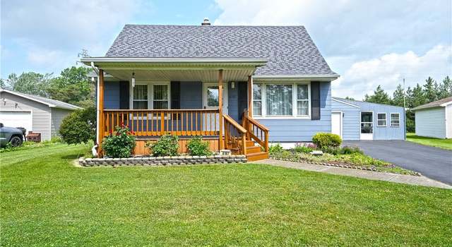 Photo of 6167 N Whitham Dr, Niagara Falls, NY 14304
