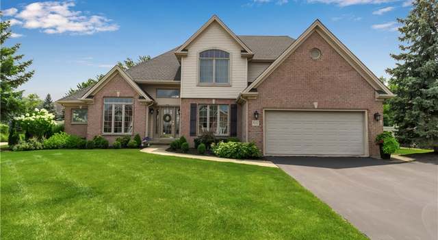 Photo of 8141 Oak Leaf Ln, Clarence, NY 14221