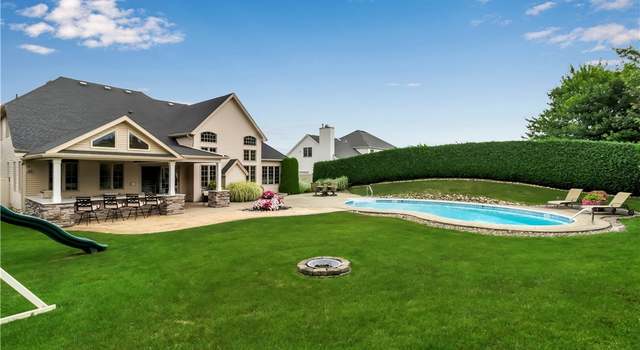 Photo of 8141 Oak Leaf Ln, Clarence, NY 14221