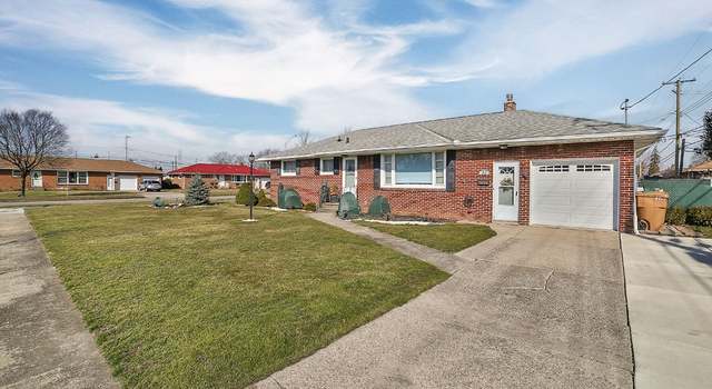 Photo of 32 Vern Ln, Cheektowaga, NY 14227