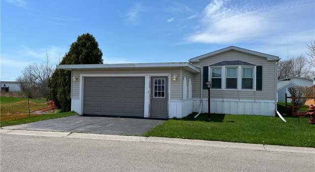 Photo of 648 Birchwood Dr, Lockport-town, NY 14094