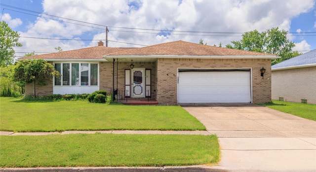Photo of 221 N Seine Dr, Cheektowaga, NY 14227