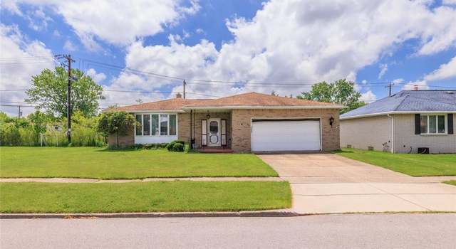 Photo of 221 N Seine Dr, Cheektowaga, NY 14227