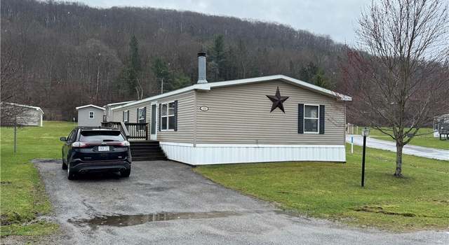 Photo of 132 Green Valley Ests N, Great Valley, NY 14741