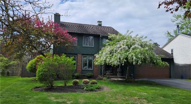 Photo of 344 Bramblewood Ln, Amherst, NY 14051