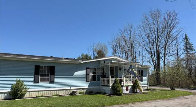 Photo of 217 Dogwood St, Newstead, NY 14001