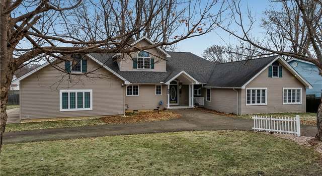 Photo of 658 Beach Rd, Evans, NY 14006