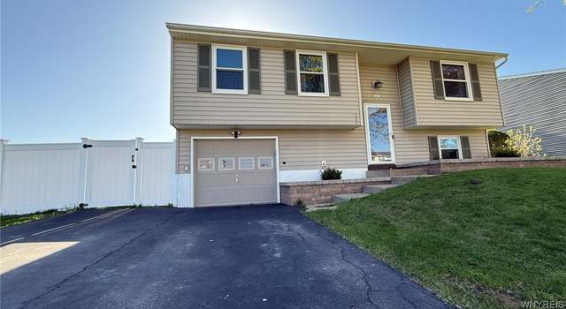 Photo of 6730 Grissom Ct, Derby, NY 14047