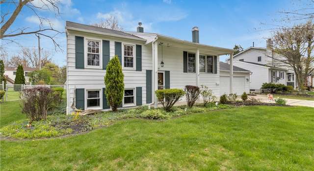 Photo of 843 Sun Valley Dr Dr, North Tonawanda, NY 14120