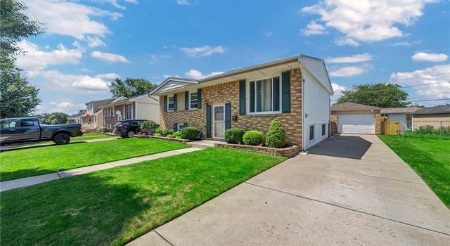 Photo of 33 Deborah Ln, Cheektowaga, NY 14225
