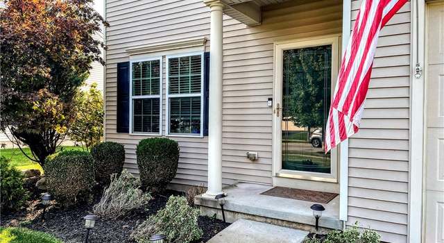 Photo of 18 Pine Cove Dr, West Seneca, NY 14224