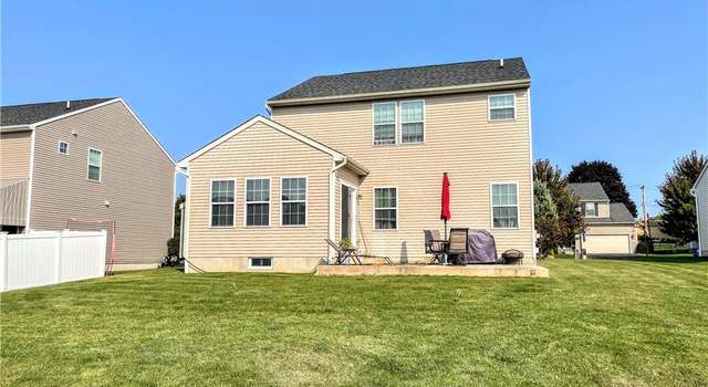 Photo of 18 Pine Cove Dr, West Seneca, NY 14224