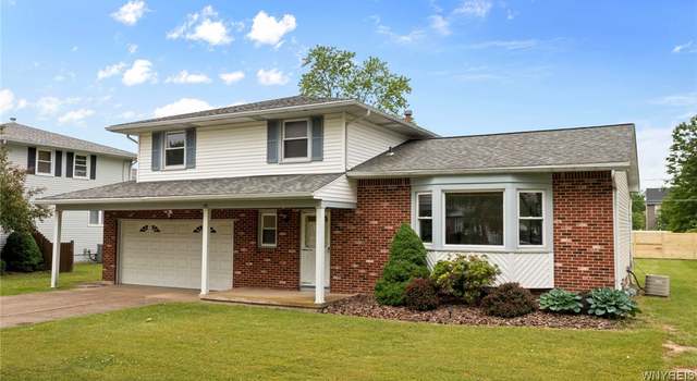 Photo of 110 Countryside Ln, Grand Island, NY 14072