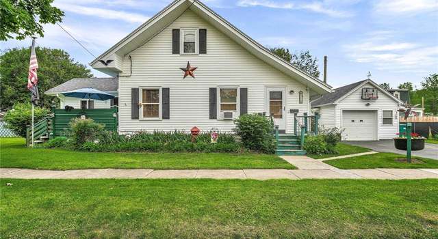 Photo of 11 Oatka St, Warsaw, NY 14569
