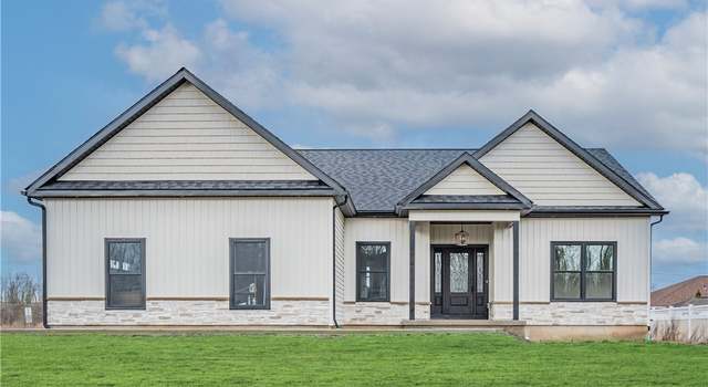 Photo of 5982 Southwood Dr, Lockport Town, NY 14094