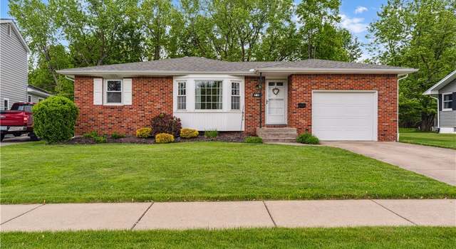 Photo of 75 Greenmeadow Dr, West Seneca, NY 14224