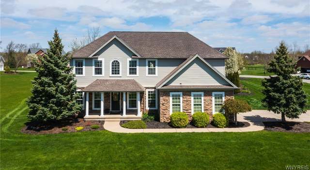 Photo of 3875 Wildwing Dr, Wheatfield, NY 14120