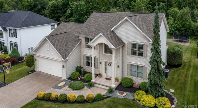 Photo of 39 Chicory Ln, Lancaster, NY 14086