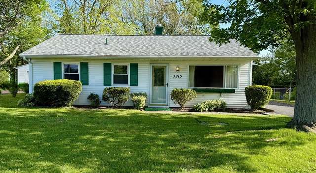 Photo of 5215 Isherwood Dr, Niagara, NY 14305