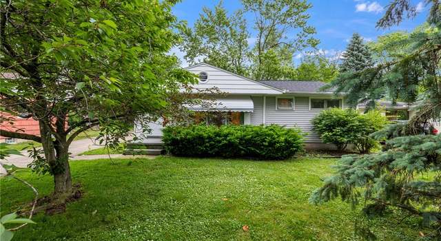 Photo of 155 Mapleview Dr, Amherst, NY 14226