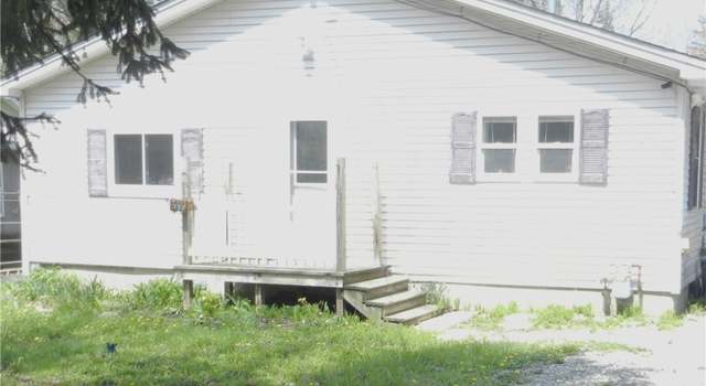 Photo of 446 Wood Ave, Evans, NY 14006