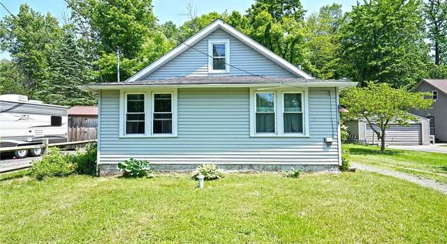 Photo of 8587 Larch St, Angola, NY 14006