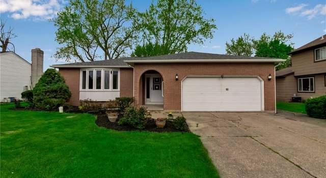 Photo of 93 Melrose Rd, Grand Island, NY 14072