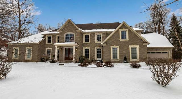 Photo of 9719 Cobblestone Dr, Clarence, NY 14031