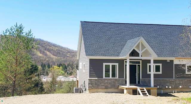 Photo of 10 Mckinley Dr, Ellicottville, NY 14731