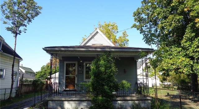 Photo of 32 Home Pl, Lackawanna, NY 14218