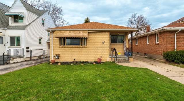 Photo of 407 Pine Ridge Rd, Cheektowaga, NY 14225