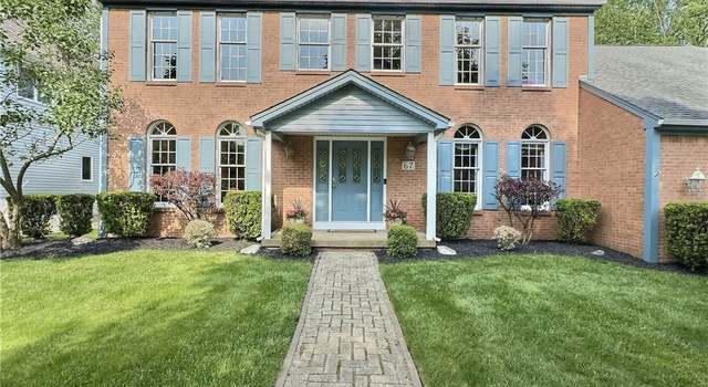 Photo of 67 Radcliffe Dr, Getzville, NY 14068