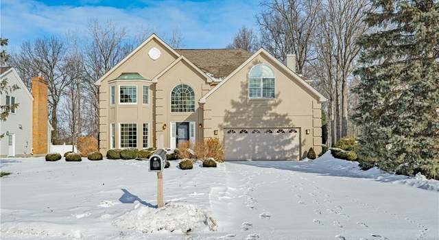 Photo of 611 Briarwood Ln, Lewiston, NY 14092