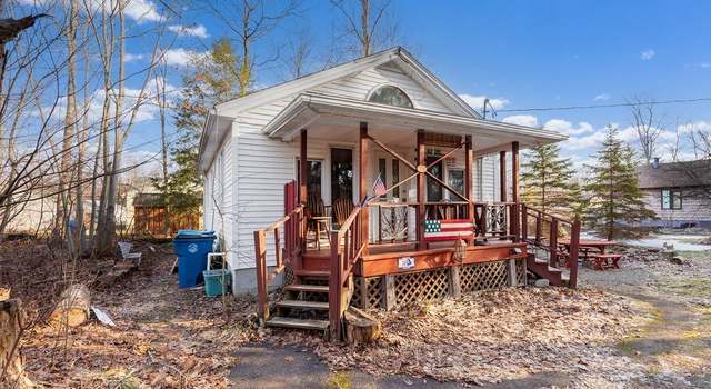 Photo of 394 Eisenhower Ave, Evans, NY 14006