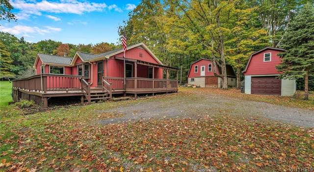 Photo of 1889 Cornwall Rd, Aurora, NY 14139