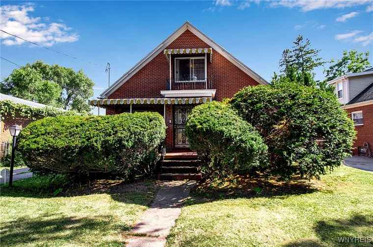 Photo of 303 Weston Ave Buffalo, NY 14215