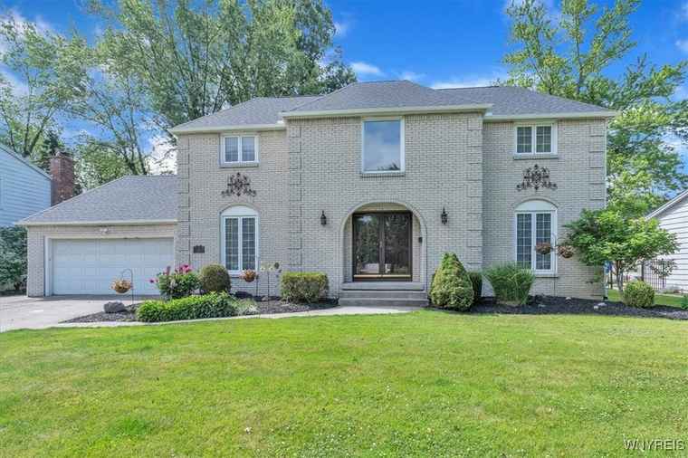 Photo of 65 Autumnview Rd Amherst, NY 14221