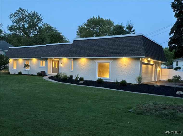 Photo of 67 Birchwood Dr Amherst, NY 14221